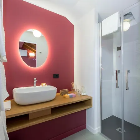 Cenzina, Peonia Apartamento Stresa